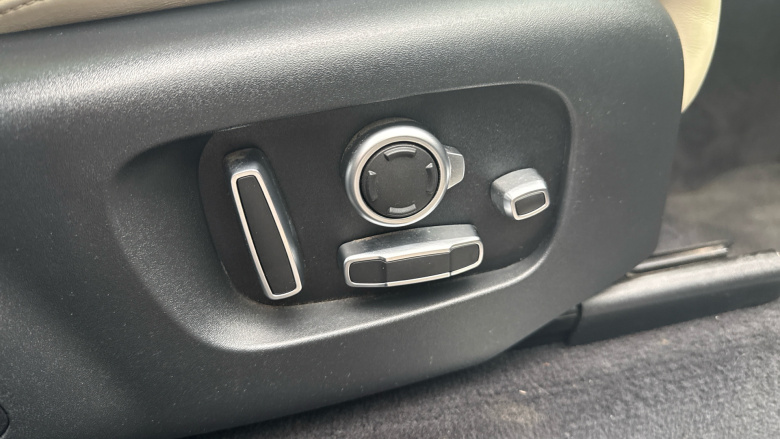 Land Rover Range Rover Sport 3.0 D300 Autobiography Dynamic 5dr Auto Diesel Estate